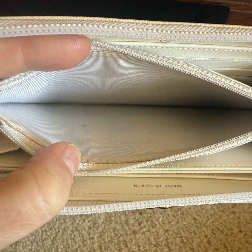 Chanel Boy Zip Long Wallet in Ivory with Gold Hardware - Picture 9 of 10